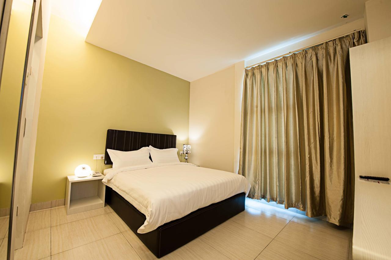 Seven Hotel Putatan Екстер'єр фото