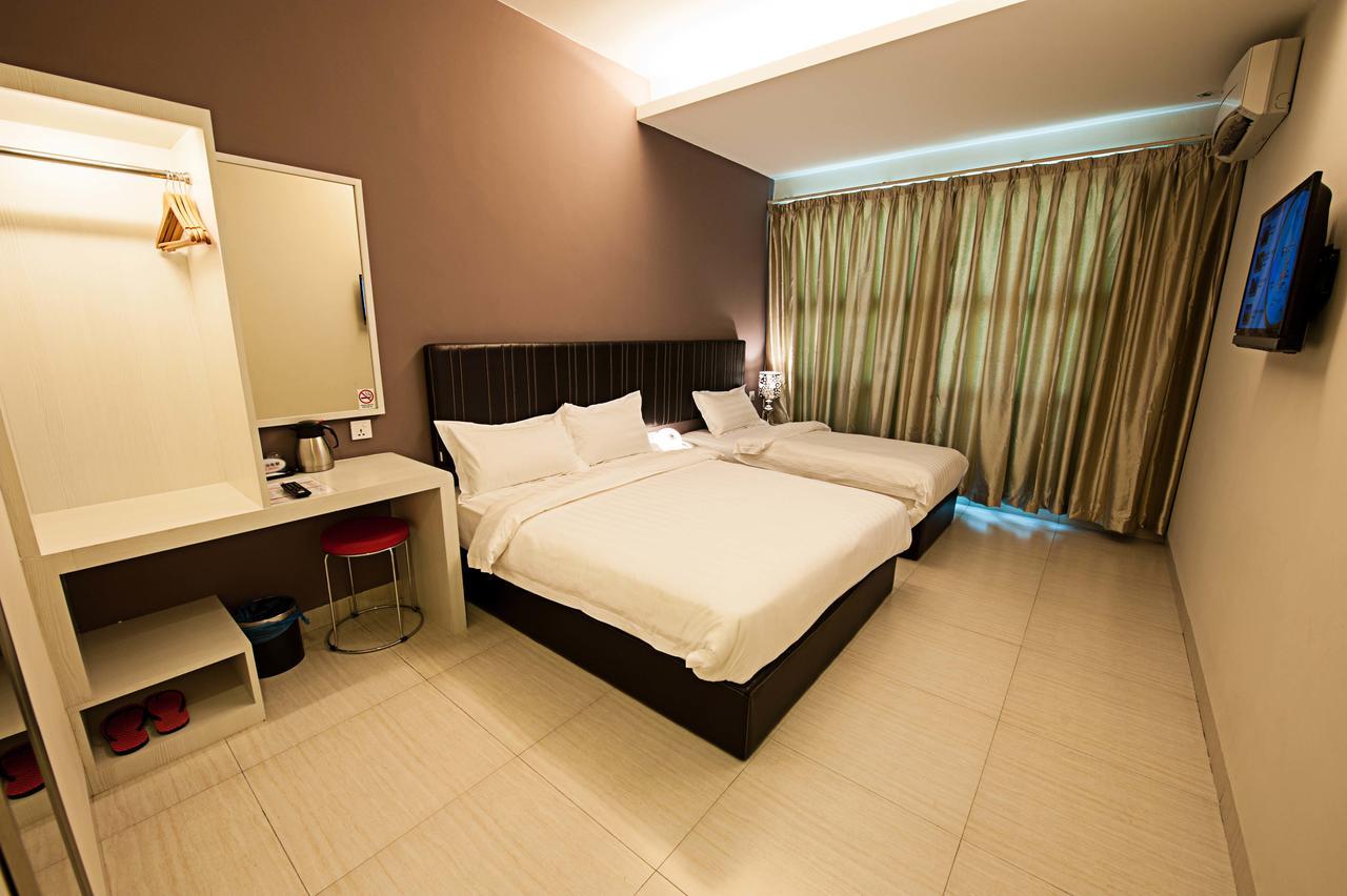 Seven Hotel Putatan Екстер'єр фото