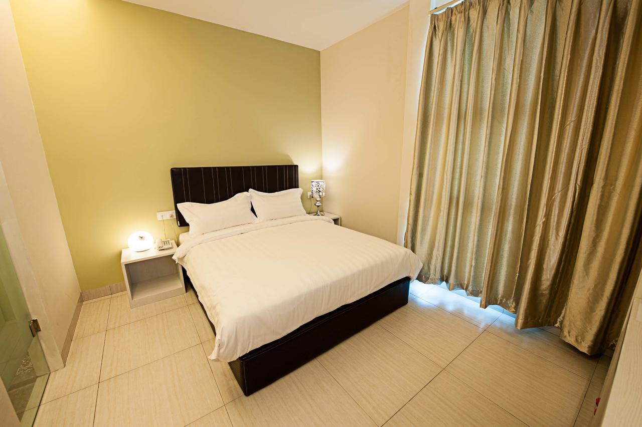 Seven Hotel Putatan Екстер'єр фото