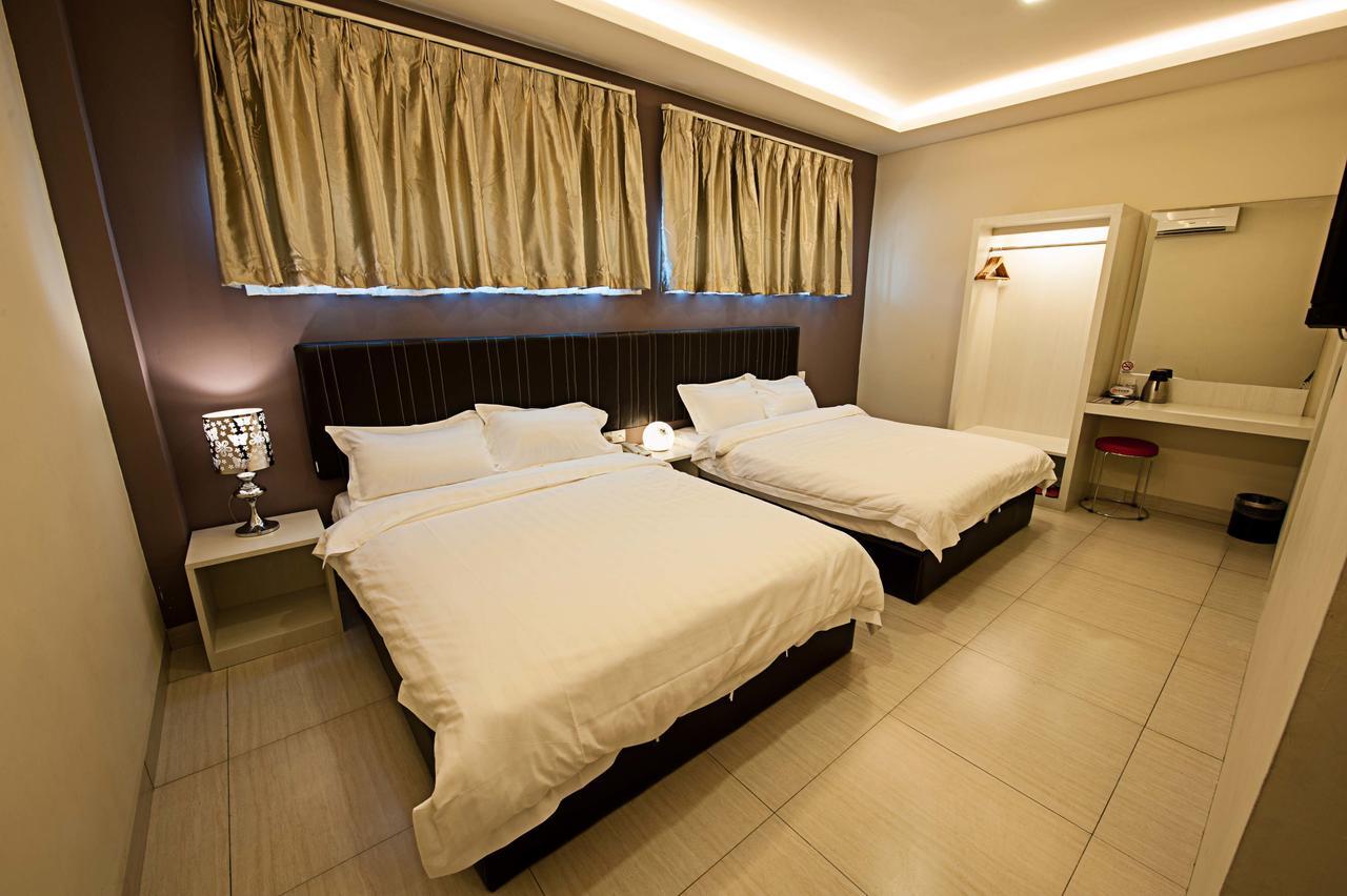 Seven Hotel Putatan Екстер'єр фото