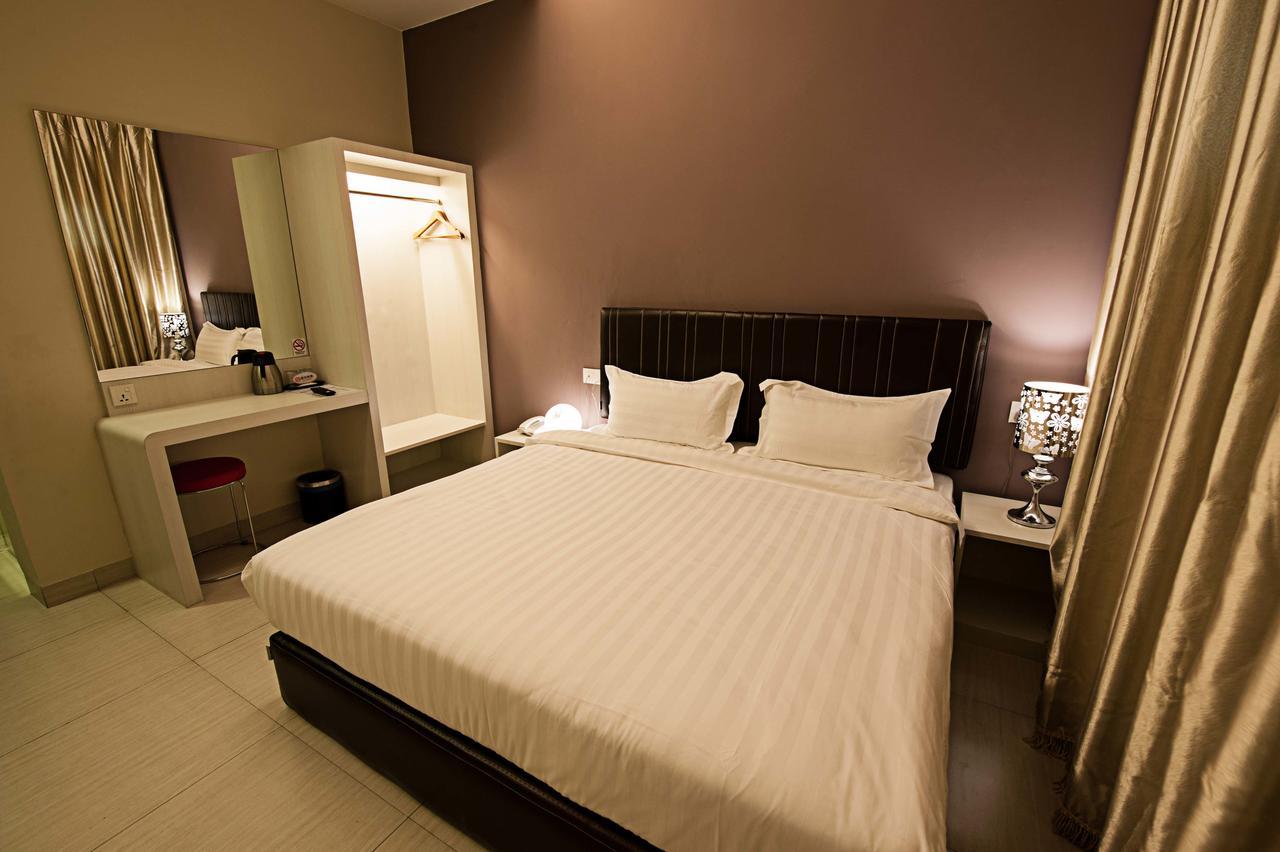 Seven Hotel Putatan Екстер'єр фото